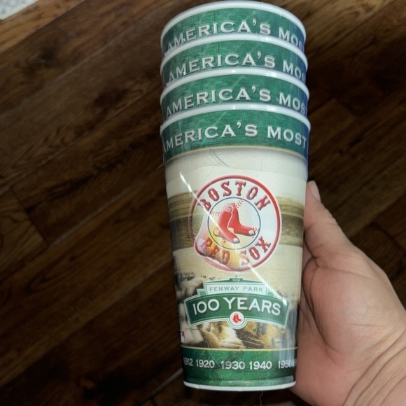 NWT MLB BOSTON RED SOX 3D 4 Cups Set - Picture 2 of 3